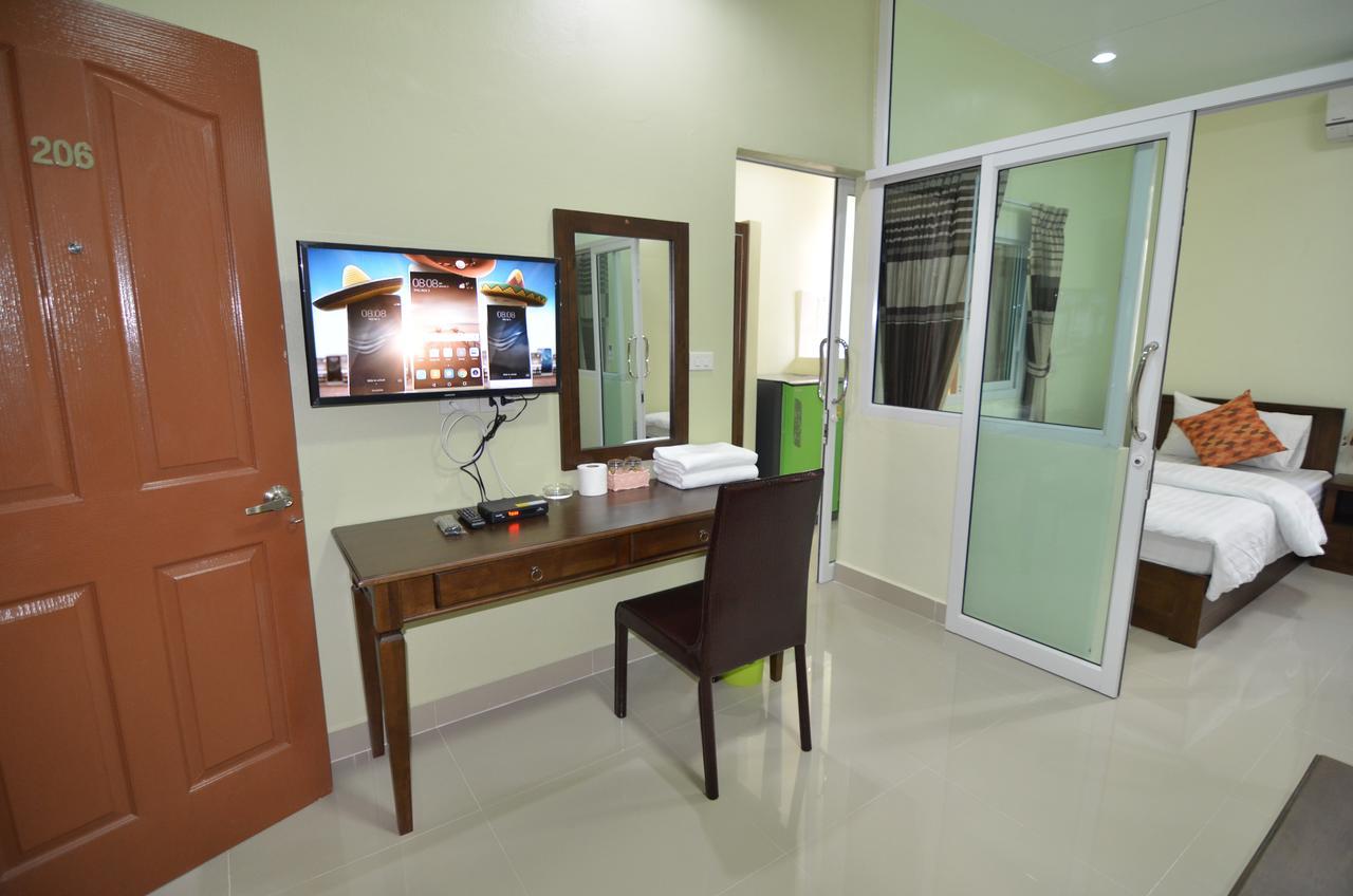 The Best Place Samut Prakan Exterior foto